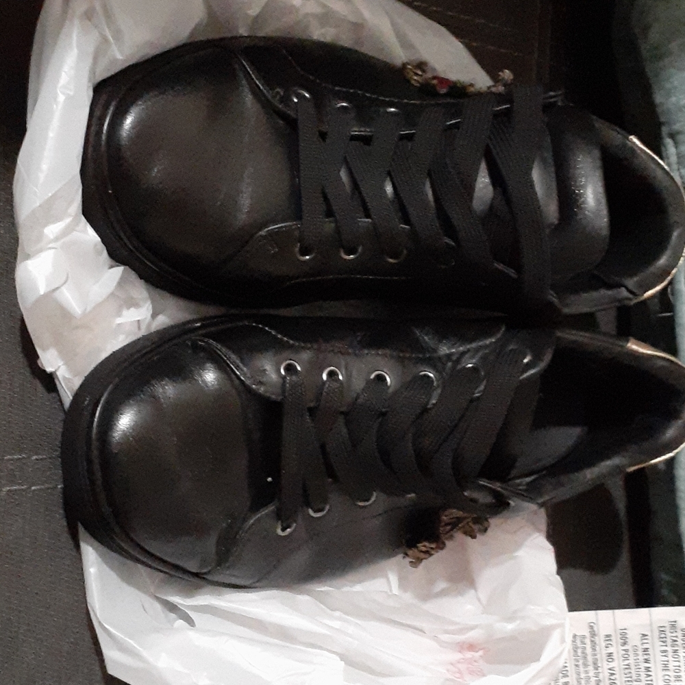 Men Tennis Shoes
